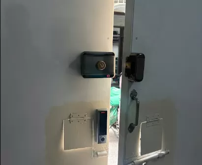 Khóa vân tay cửa cổng, cửa sắt cơ điện