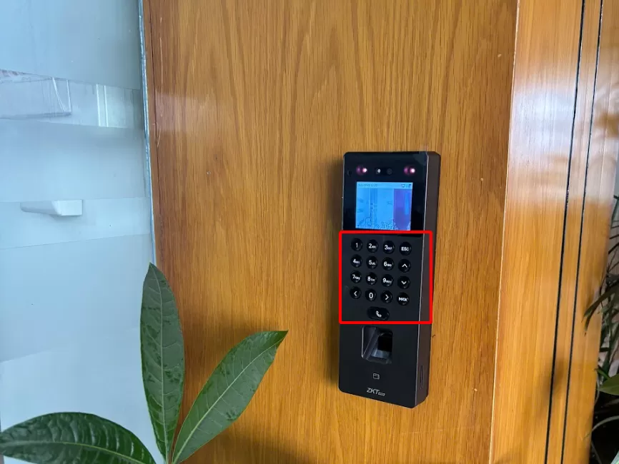 Bàn phím mật khẩu của khóa vân tay