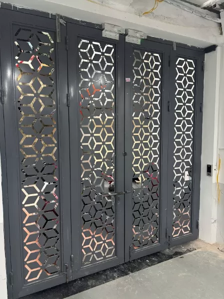 Khóa vân tay cửa sắt bảo mật cao