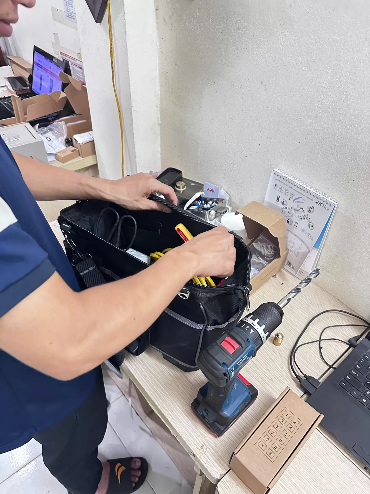 Kiểm tra sản phẩm trước khi đi lắp