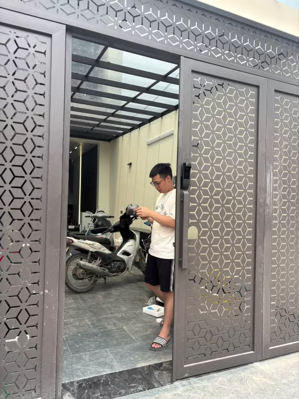Mua kh&oacute;a v&acirc;n tay/kh&oacute;a th&ocirc;ng minh tại Thế Giới V&acirc;n Tay