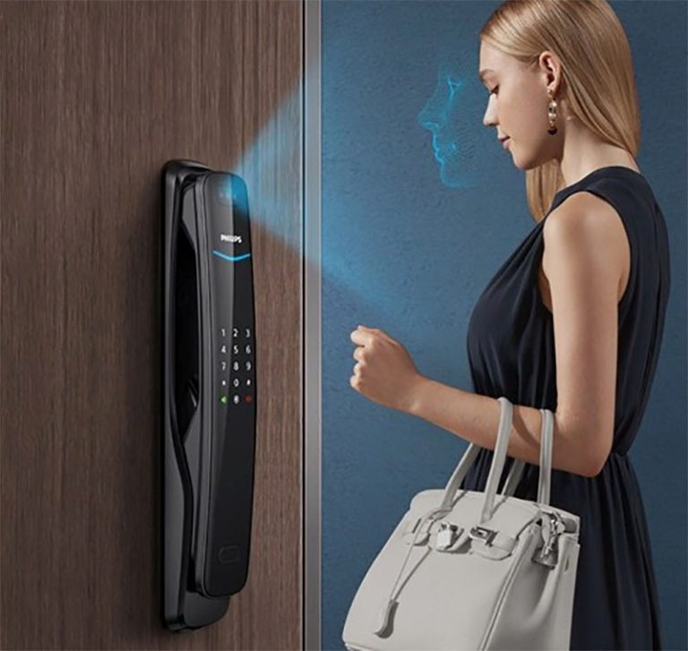 Khóa cửa vân tay Philips DDL702-8HWS mở khóa nhanh chóng