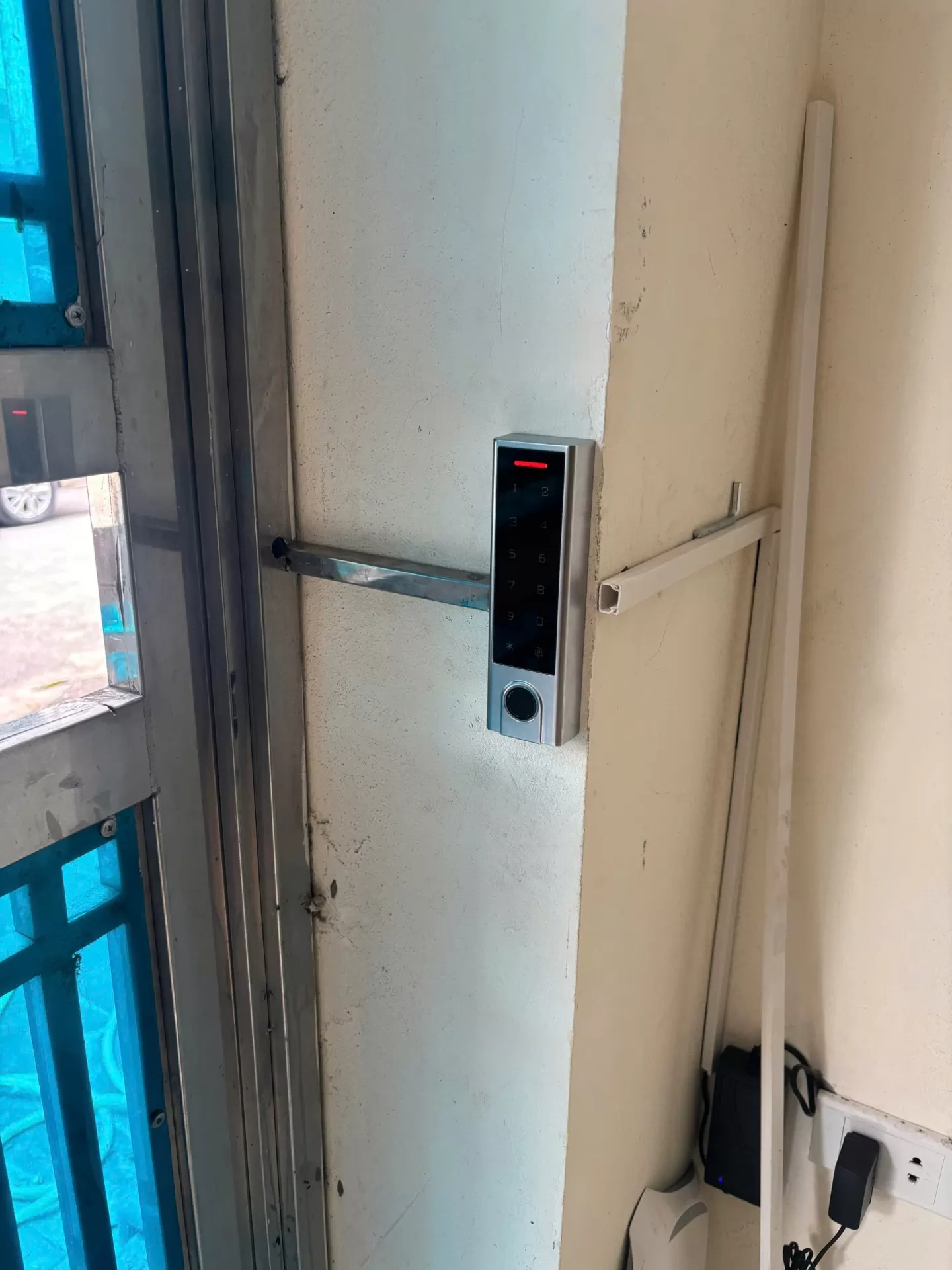 Khóa vân tay Hít từ cửa lùa cửa đẩy vào VS014H2- Tuya HF3