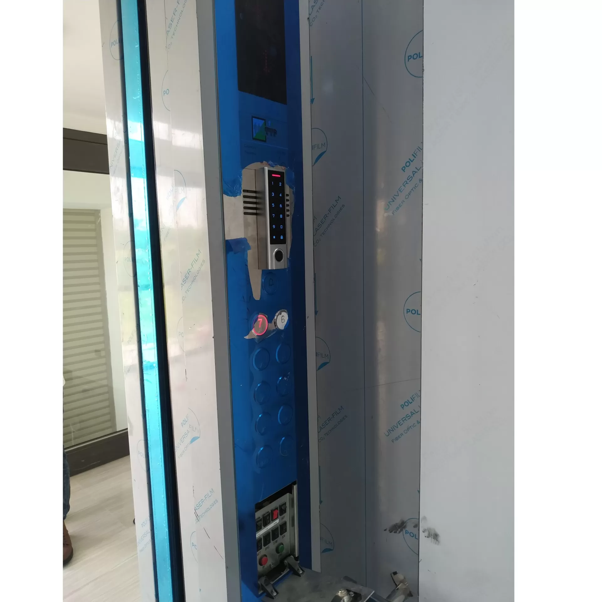 Khóa Vân Tay thang máy Tuya HF3 wifi