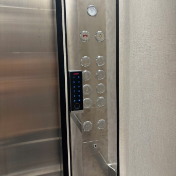Khóa thang máy thông minh HF7 WiFi vân tay, Thẻ từ