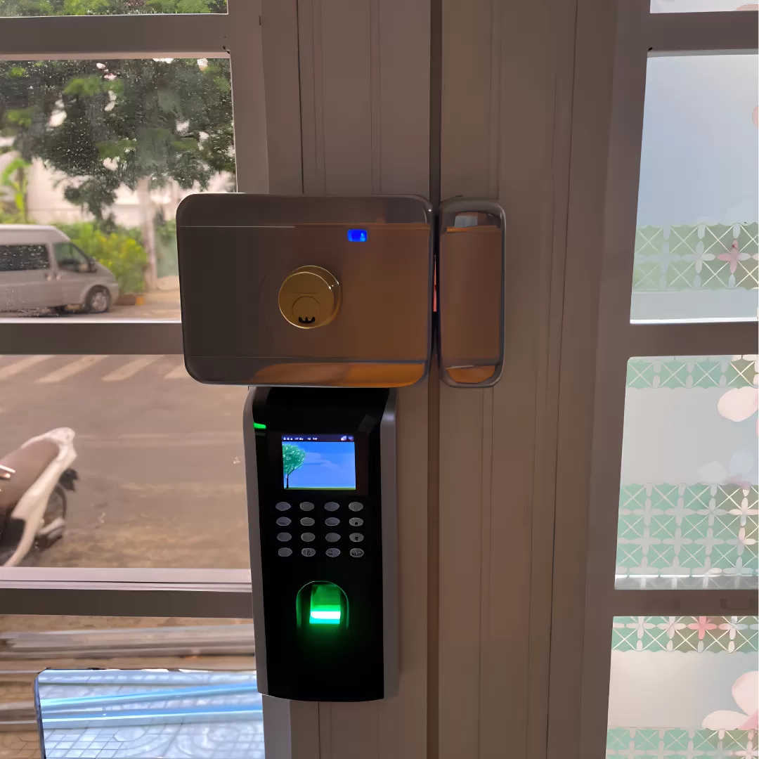 Khóa vân tay cửa cổng VS002C-SF200 có chìa